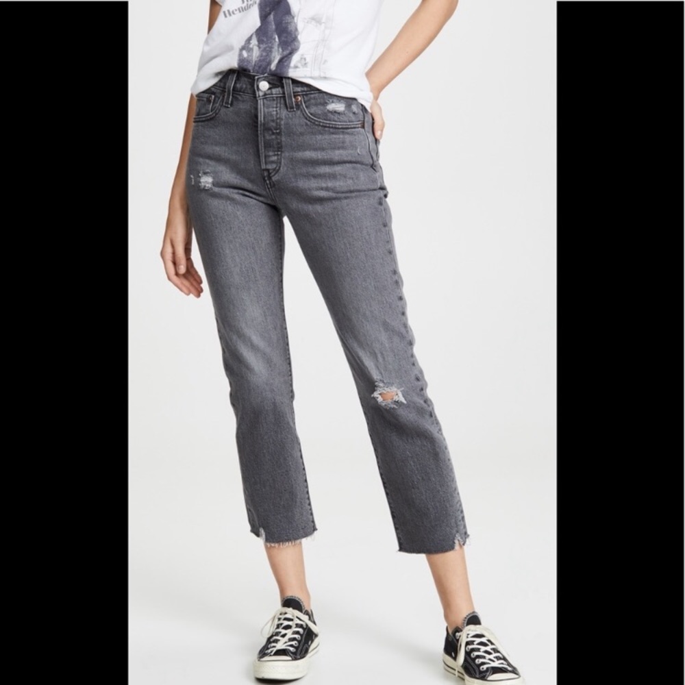 Levi’s size 27